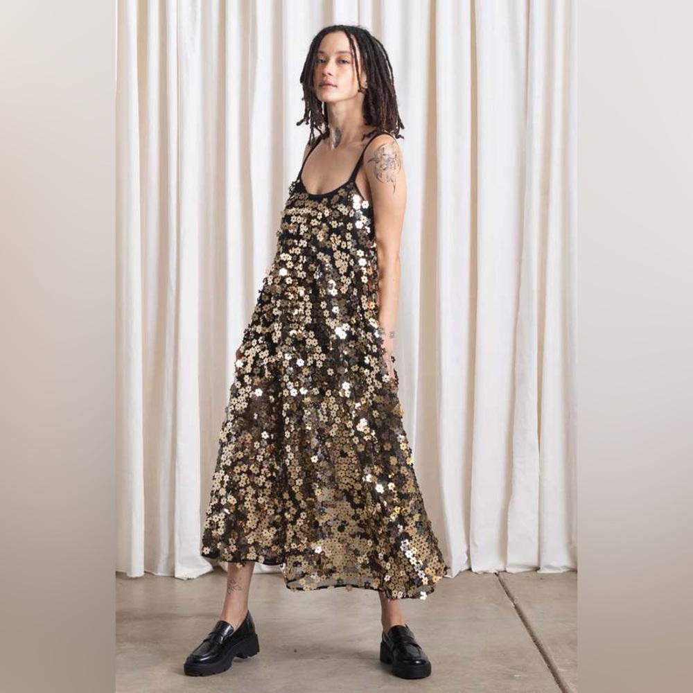 Ali Golden - Full Hem Dress - Gold Flowers - size large